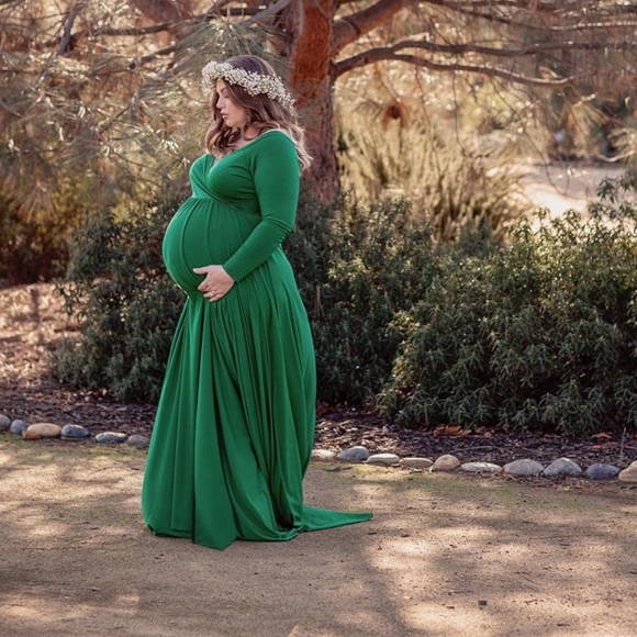 Green Maternity Off Shoulder Gown for Baby Shower or Photo Shoot - Picture 6 of 8